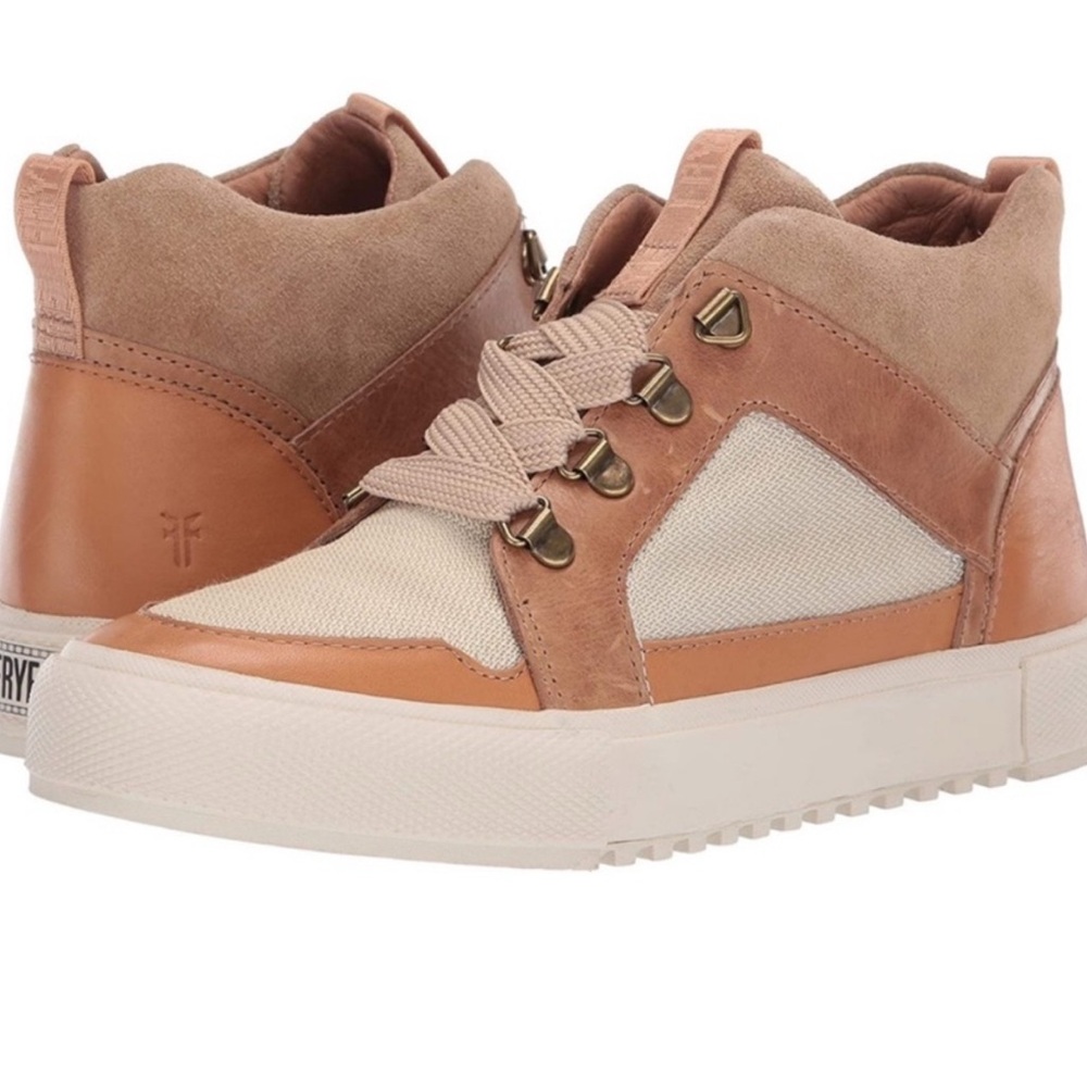 Frye Gia Lug Trail Sneaker Shoe in Beige Multi Leather And Canvas - Women’s 9 - Picture 1 of 8